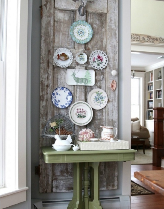 Egy szép vintage falat a nagyi táljaival?