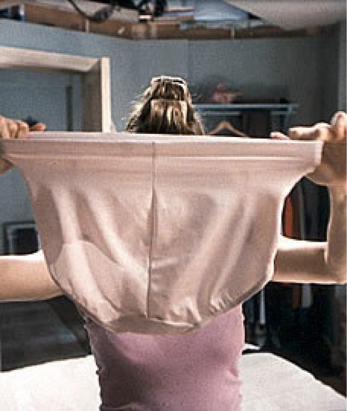 10 dolog, amit még véletlenül se csináljunk a pasink előtt 10 dolog, amit még véletlenül se csináljunk a pasink előtt