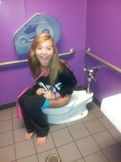 10 dolog, amit még véletlenül se csináljunk a pasink előtt 10 dolog, amit még véletlenül se csináljunk a pasink előtt