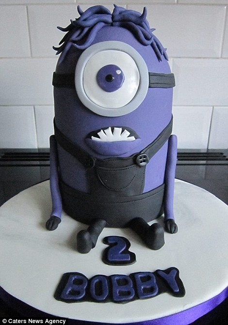 Szupernagyi visszatért! Star Wars, Harry Potter, Jégvarázs tortákat süt