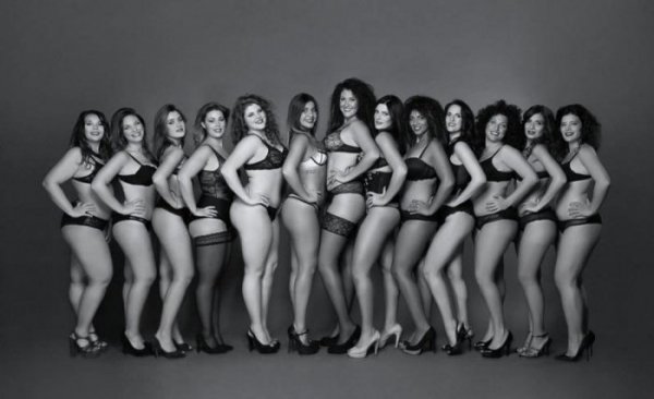 Dundi és gyönyörű: szexi naptár molett nőkkel