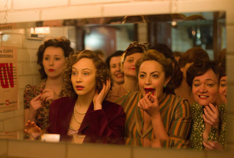 Hercegnők éjszakája: film készült II. Erzsébet életének legvadabb estéjéről Hercegnők éjszakája: film készült II. Erzsébet életének legvadabb estéjéről