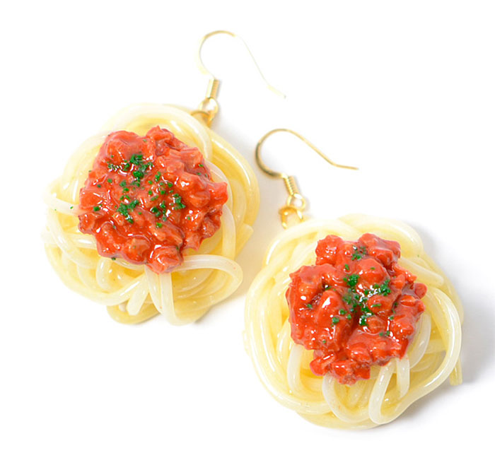 Bacon fülbevaló, curry nyaklánc, spagetti kalap - Hordható műkaják Bacon fülbevaló, curry nyaklánc, spagetti kalap - Hordható műkaják