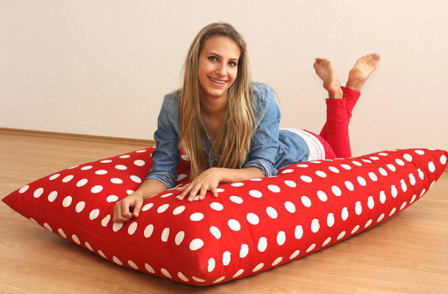 Rendkívül népszerű pöttyös babzsák. Fotó: designstyle.hu