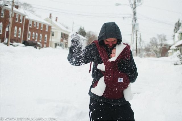 Hordozós apukák a világ körül - fotók