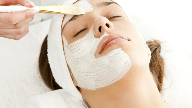 4 trükk, amivel hatékonyabbá teheted az arckrémedet!