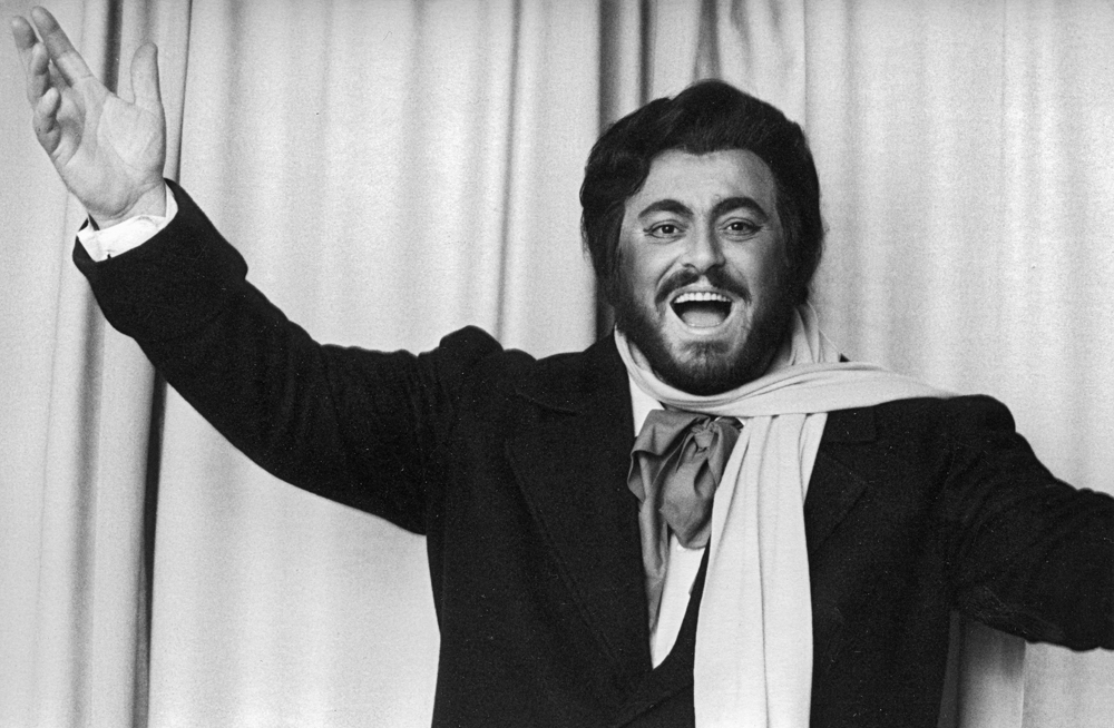 Világraszóló élet, botrányos végjáték – 80 éves lenne Pavarotti 