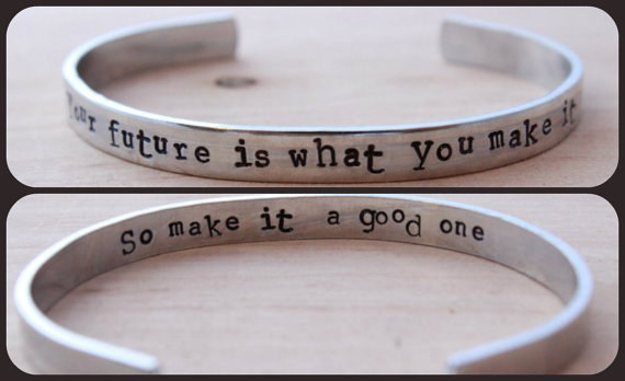 Vissza a jövőbe: menő ajándékok a trilógia rajongóinak Vissza a jövőbe: menő ajándékok a trilógia rajongóinak