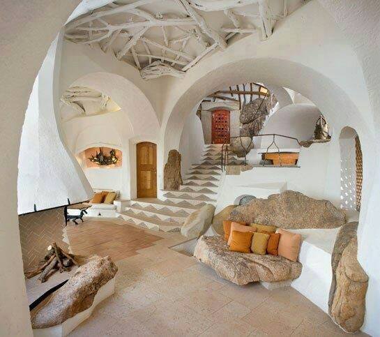 Menő ház a domboldalban