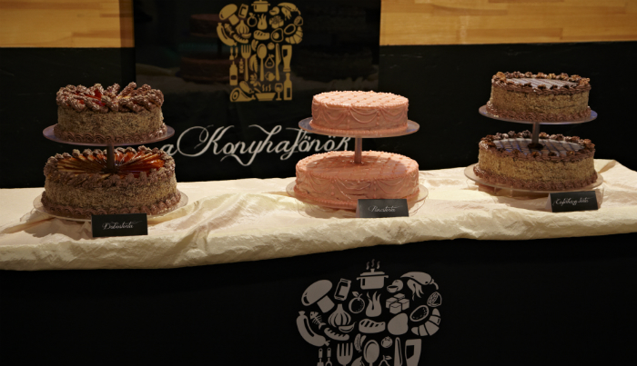 Konyhafőnök: a nyelvét is beveti Niki Konyhafőnök: a nyelvét is beveti Niki