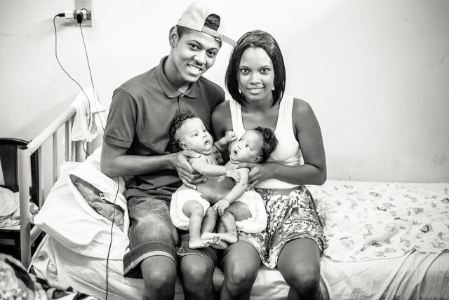 Hatórás műtéttel választották szét a sziámi iker babákat - megható képek