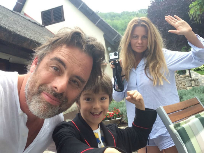 Pimaszúr a fiával együtt költözött 