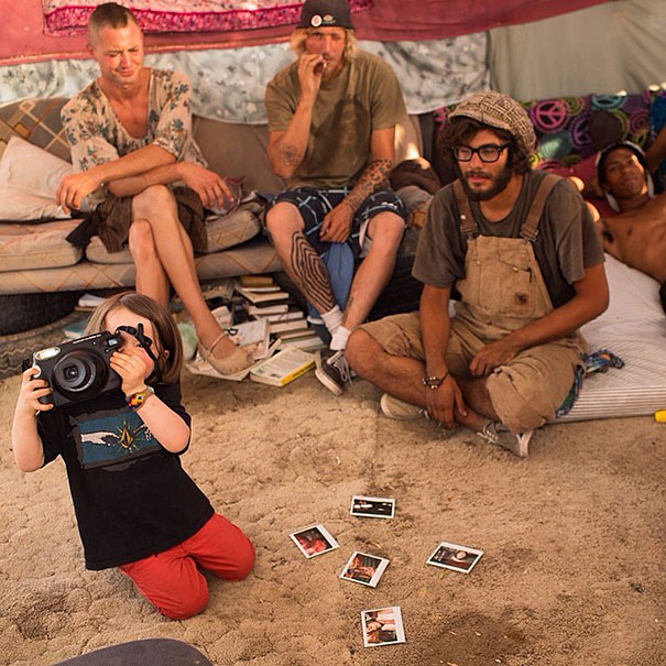 Ötéves kisfiú a NatGeo legfiatalabb fotósa - és most saját könyvén dolgozik Ötéves kisfiú a NatGeo legfiatalabb fotósa - és most saját könyvén dolgozik