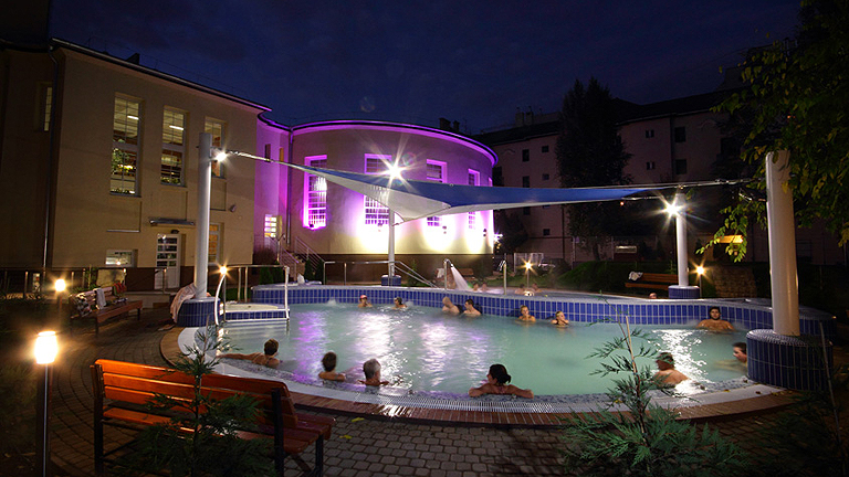 Gőzölgő pillanatok a megújult Dandárban