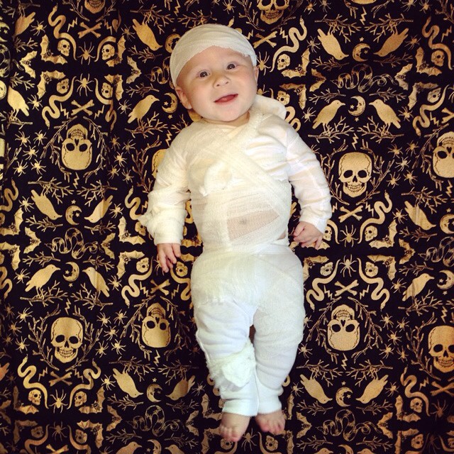 A 6 hónapos baba, aki már most megnyerte a halloweeni jelmezversenyt