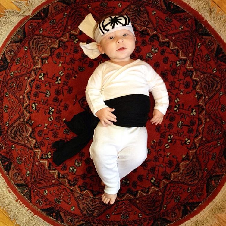 A 6 hónapos baba, aki már most megnyerte a halloweeni jelmezversenyt