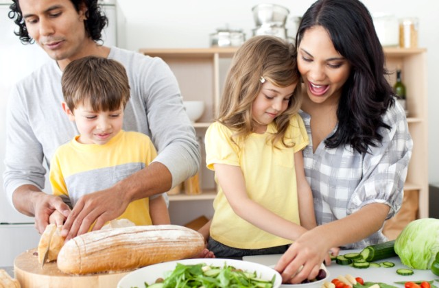 6 tipp, amivel rá tudod venni a gyereked az evésre