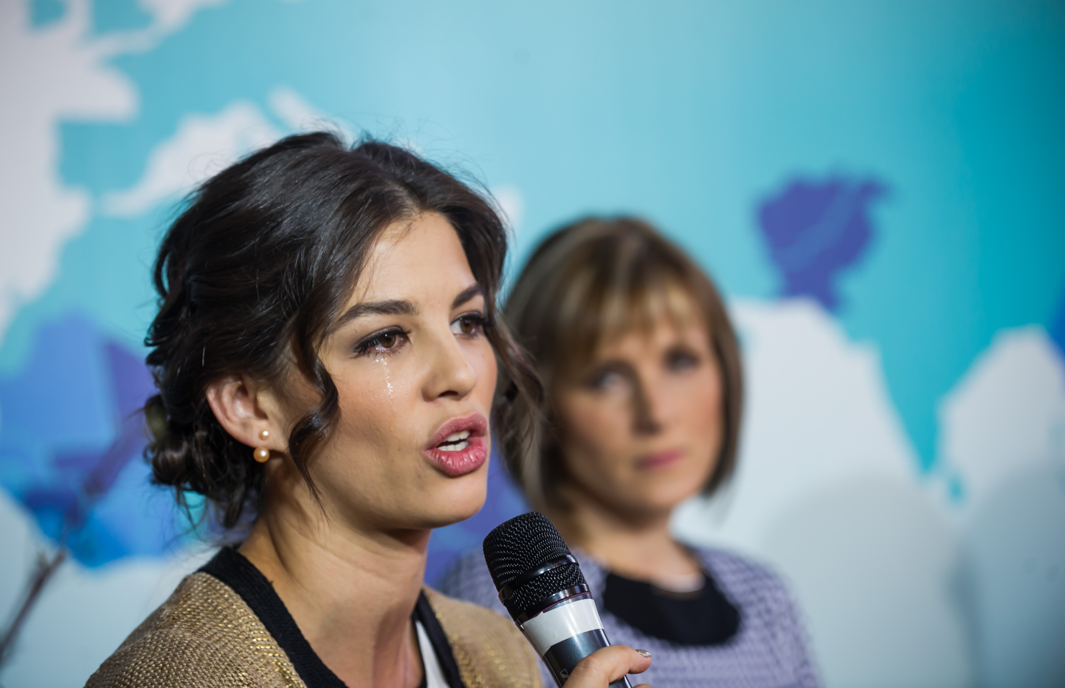 Könnyeivel küszködött Ördög Nóra Könnyeivel küszködött Ördög Nóra