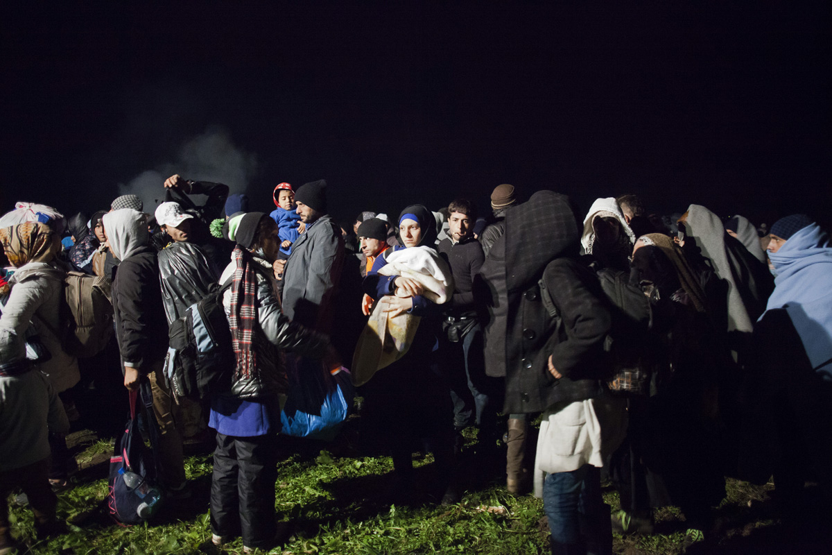 Menekültek a szlovén határnál