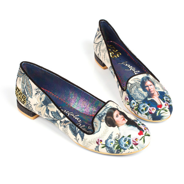 Star Wars: giccses cipőket dobtak piacra az Ébredő erő premierje miatt - képek