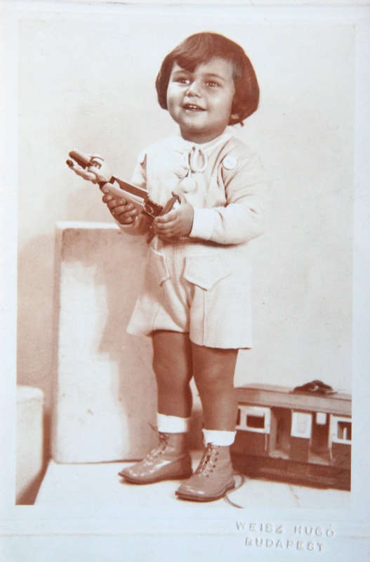 10 fotó és videó a ma 83 éves Vitray Tamásról