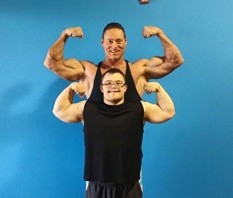 Ilyen izmosra gyúrta magát a Down-szindrómás férfi