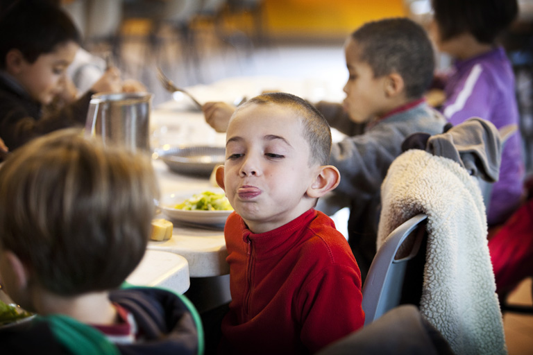 Éhes gyerekek, felháborodott szülők  a reformmenza ellen - Szegeden hallgattak rájuk
