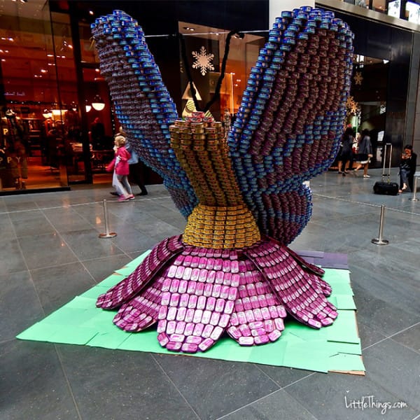 Konzervszobrokkal segítenek a rászorulókon - fotók