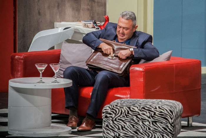 Gesztesi Károly édesanyja kikészült Gesztesi Károly édesanyja kikészült