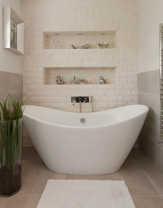 10 gyönyörű kőfallal borított fürdőszoba – fotók 