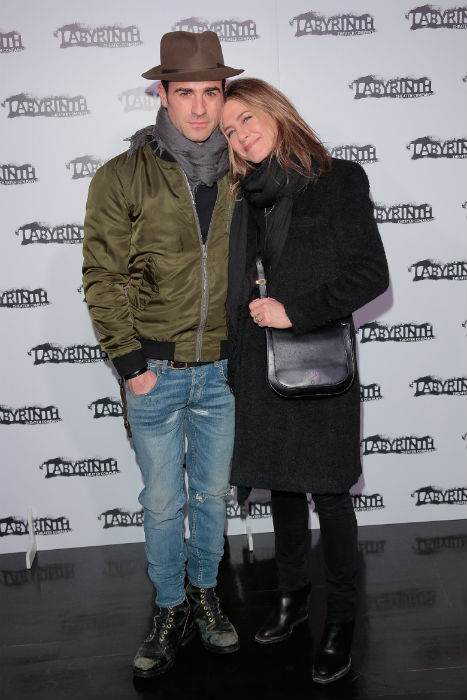 Szerelmes fotók Jennifer Anistonról és férjéről Szerelmes fotók Jennifer Anistonról és férjéről