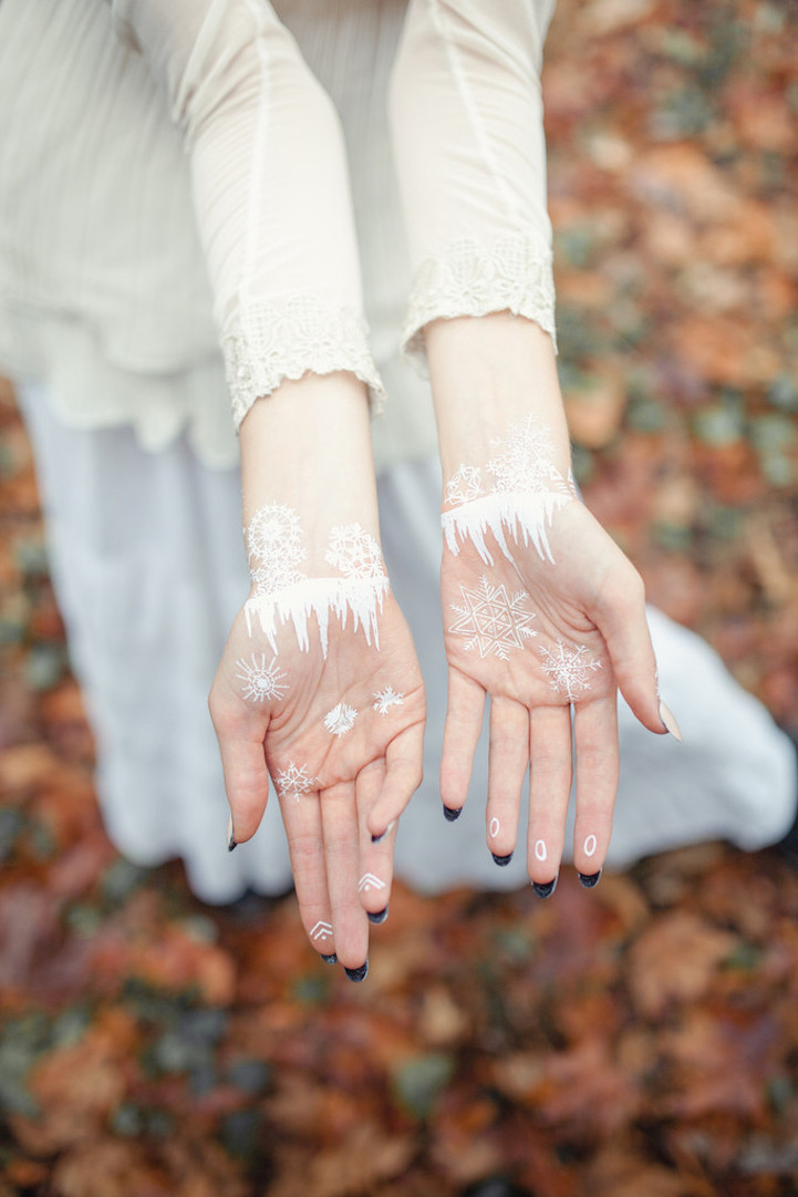 Művészi lemosható tetoválások hófehérben