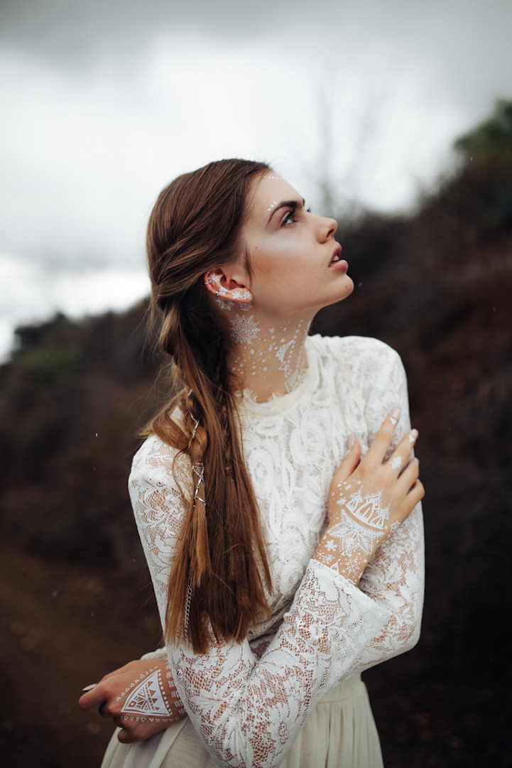 Művészi lemosható tetoválások hófehérben