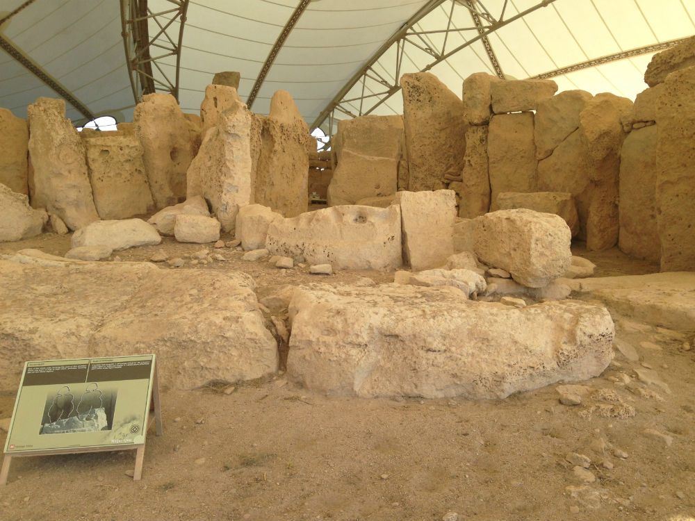 Itt fogadják II. Erzsébet királynőt Máltán Itt fogadják II. Erzsébet királynőt Máltán