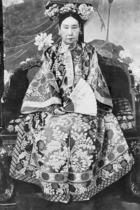 A nő, aki a családját is kiirtotta a hatalomért: Ce-hszi kínai császárné