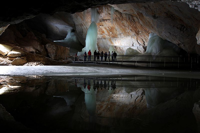 10 gyönyörű jégbarlang, ami jobb, mint a Jégvarázs