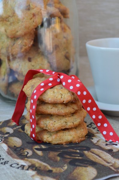 Már most töltsd fel a kekszes dobozt!