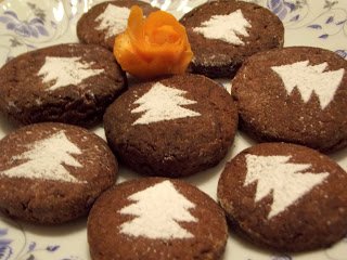 Már most töltsd fel a kekszes dobozt!