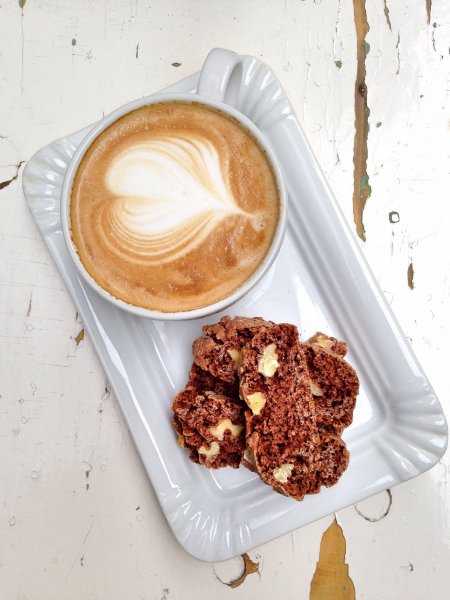 Már most töltsd fel a kekszes dobozt!