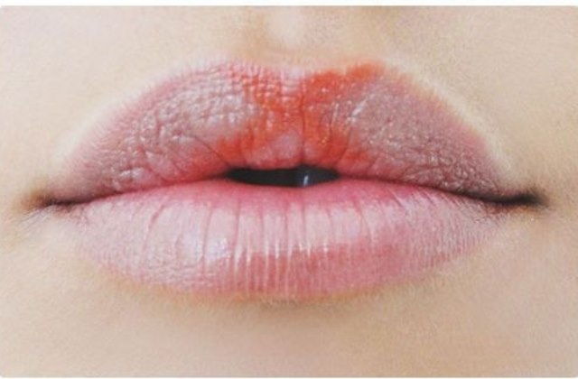 9 trükk, és a rúzs az ajkadon marad