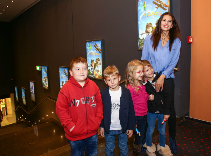 Sarka Kata kisfia ilyen lelkes a kamerák előtt