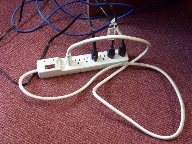 8 ember, akik nem boldogulnak a modern technológiával - vicces fotók 8 ember, akik nem boldogulnak a modern technológiával - vicces fotók