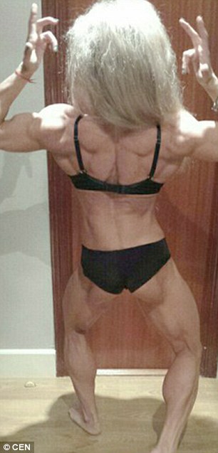 Kiakadtak a szétgyúrt testépítónő ősz haján a rajongói Kiakadtak a szétgyúrt testépítónő ősz haján a rajongói