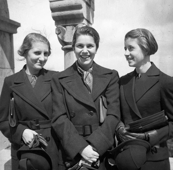 Ilyen csodálatosan elegánsak voltak nagyanyáink a régi teleken - galéria