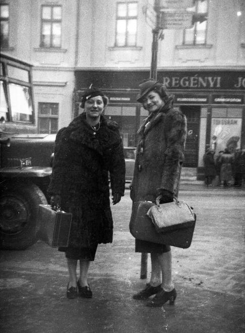 Ilyen csodálatosan elegánsak voltak nagyanyáink a régi teleken - galéria