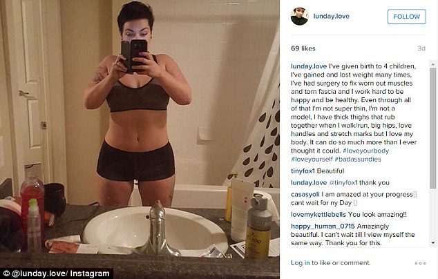 Nemrég szült kismamák fehérneműs képeket posztolnak magukról tiltakozásból Nemrég szült kismamák fehérneműs képeket posztolnak magukról tiltakozásból