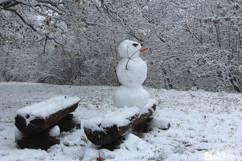 10 kép és videó a havazásról - Délnyugaton és Budapesten már esik