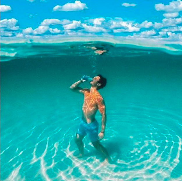 19 szomjas szexi férfi az Instagramról - képek