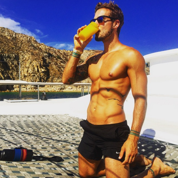 19 szomjas szexi férfi az Instagramról - képek