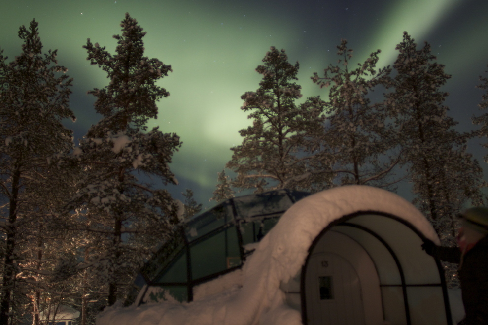 Különleges üveg iglukból élvezhető a sarki fény – képek